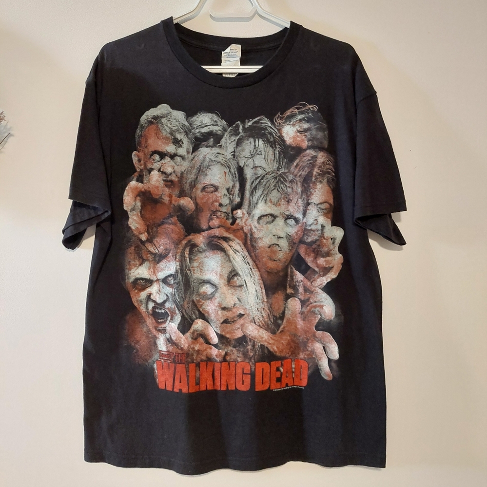 🧟‍♀️ 2012 Walking Dead Black Short Sleeved Graphic T-Shirt VGUC Size L